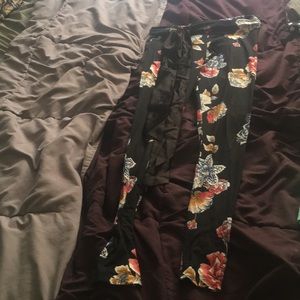 CuteBootyLounge scrunch leggings size small booty